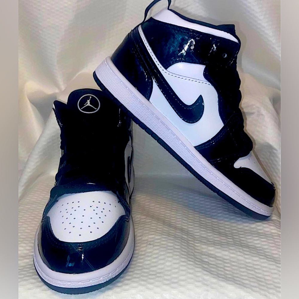 NWT TODDLER JORDAN 1 MID SE (PS) “ All Star Weekend 2021” Size 12c - blk/white